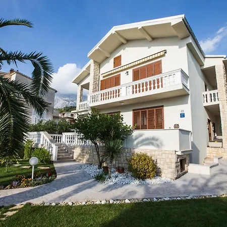 Karla Villa Baška Voda